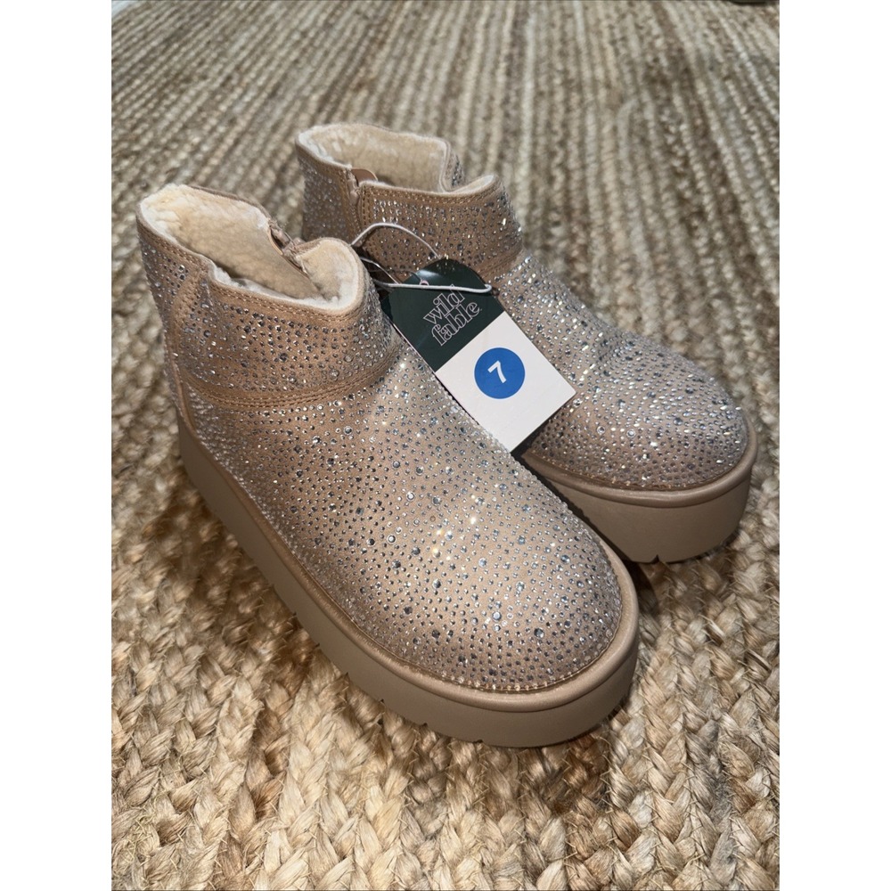 Women's Missy Platform Booties Memory Foam Insole Beige - Wild Fable - SIZE 7